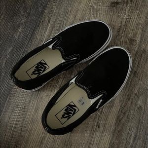 Black slip on vans